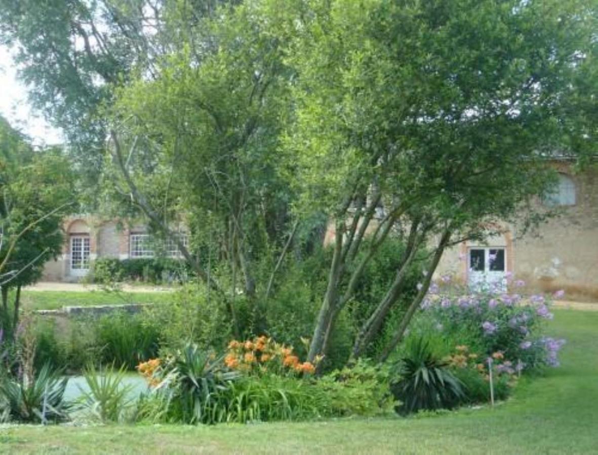 Hotel Domaine De La Courbe Le Lude Exterior foto